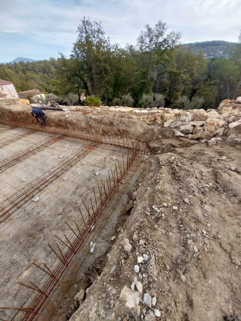 MACONNERIE - COULAGE PISCINE - LA ROQUETTE SUR SIAGNE - 06 Goudronnage