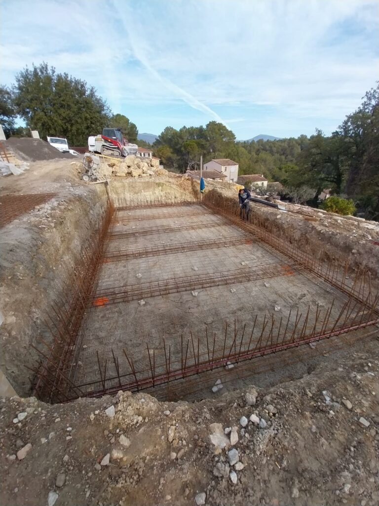 MACONNERIE - COULAGE PISCINE - LA ROQUETTE SUR SIAGNE - 06 Goudronnage